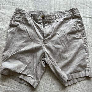 Bonobos 7in Slim Mens Shorts  32 waist- Khaki